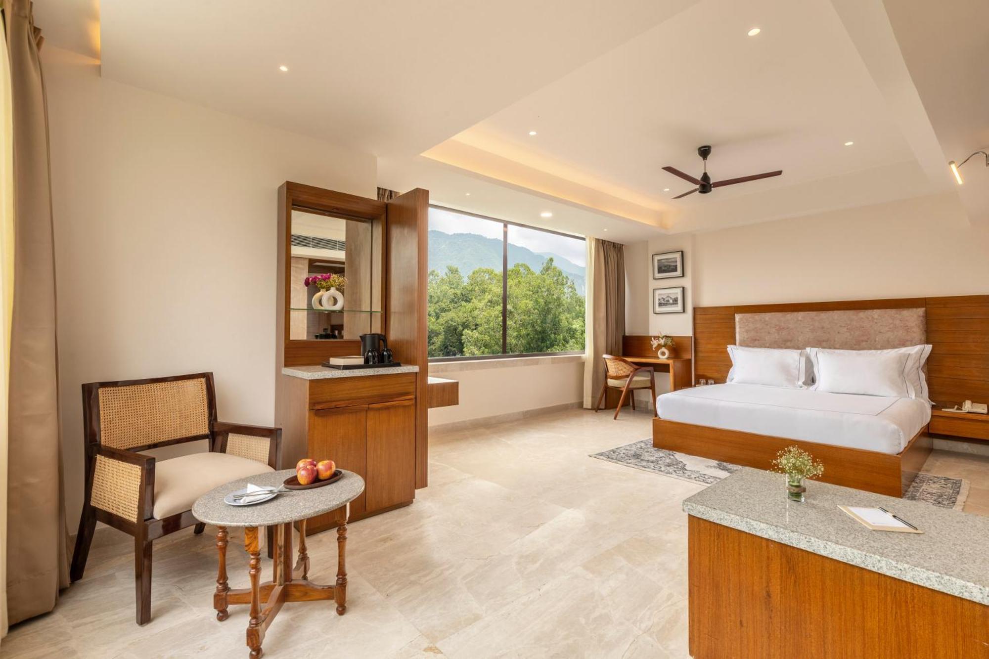 Hotel The Prominence Mussoorie Road Dehradun Exterior foto