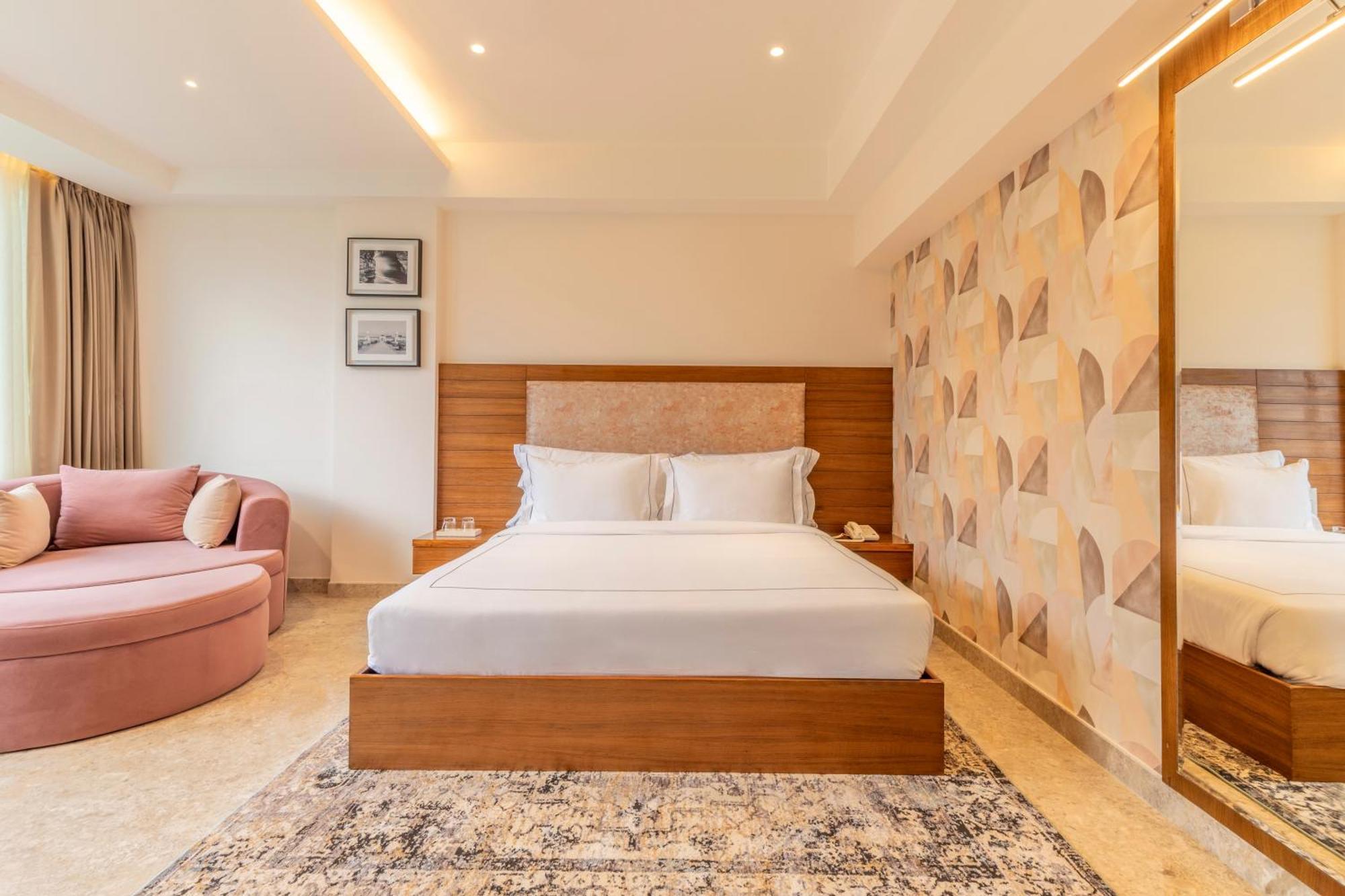 Hotel The Prominence Mussoorie Road Dehradun Exterior foto
